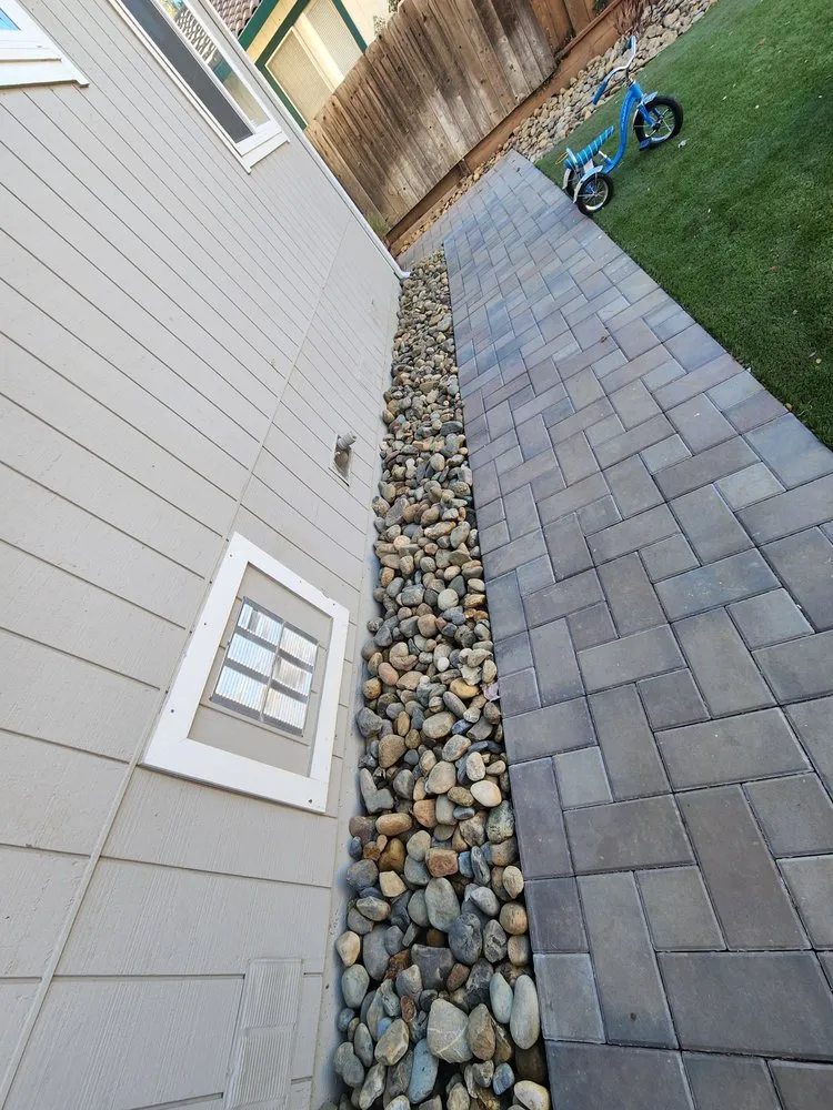 Trusted lawn care service experts serving Dixon, CA - Yard Bros