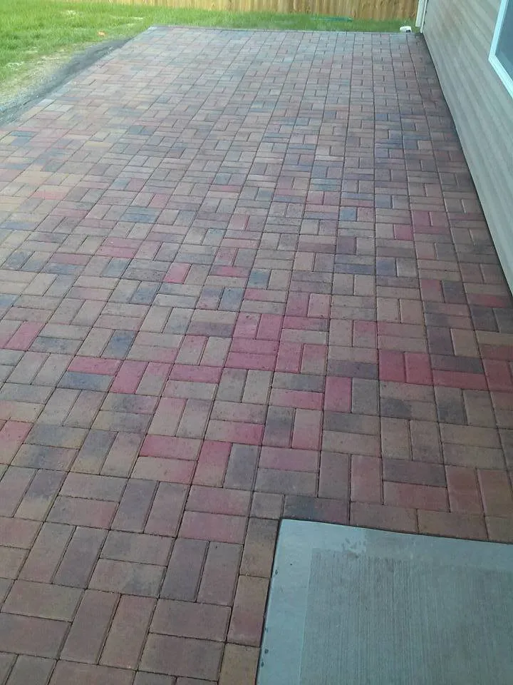 Custom lawn care service with custom design in Hartford, CT by Yard Bullies