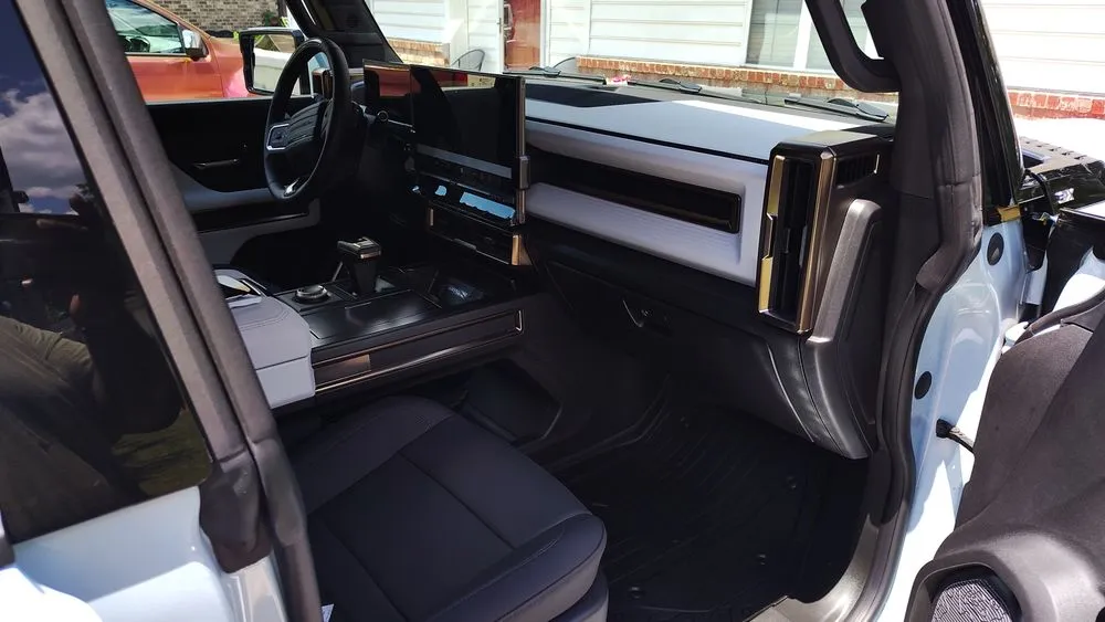 Reliable yard maintenance for beautiful yards across Ladson, SC - Yard Busters