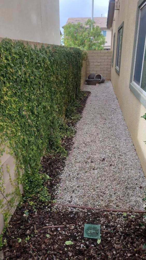 Top-rated garden landscaping for year-round maintenance in Simi Valley, CA by Yard Craft Landscaping