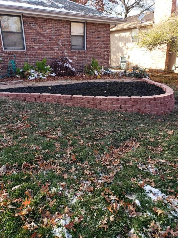 Expert outdoor landscaping experts serving Topeka, KS - Yard Crafters