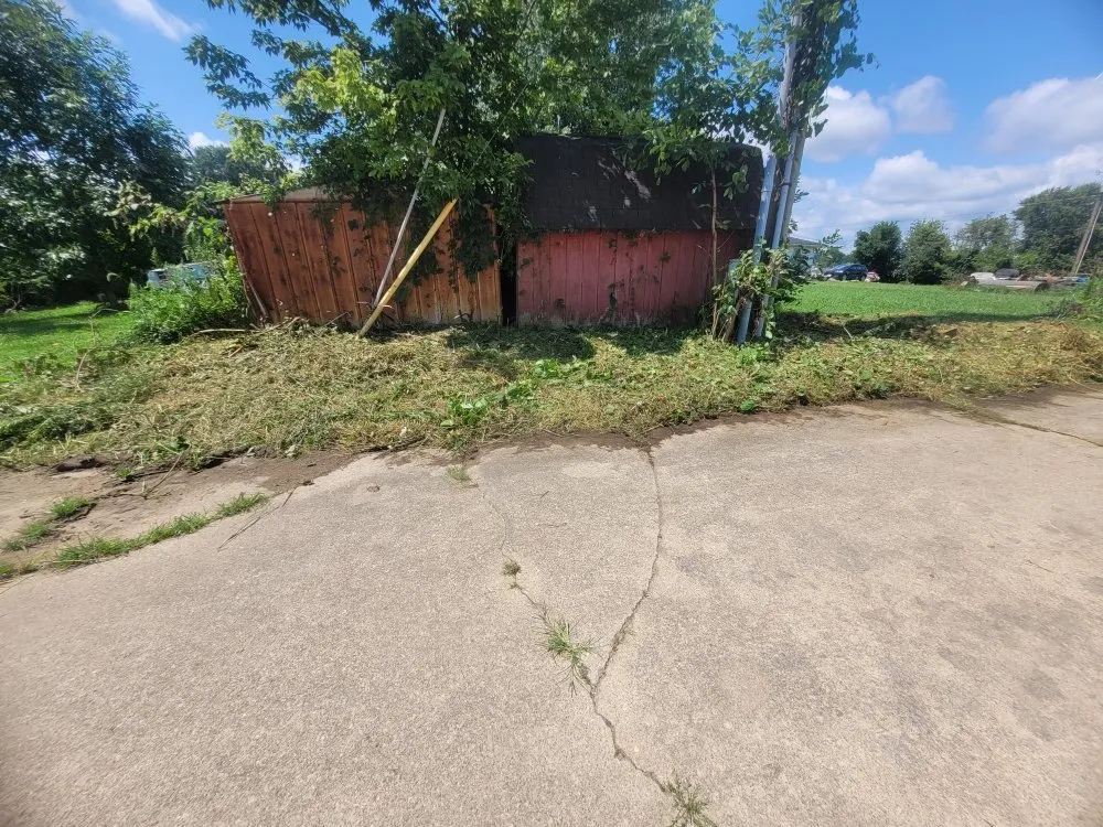 Professional garden landscaping for homes across Pleasantville, OH - Yard Dawgs Direct