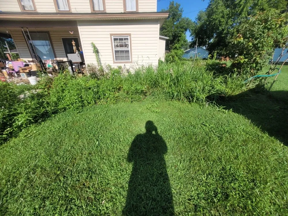 Affordable lawn mowing service experts serving Pleasantville, OH - Yard Dawgs Direct