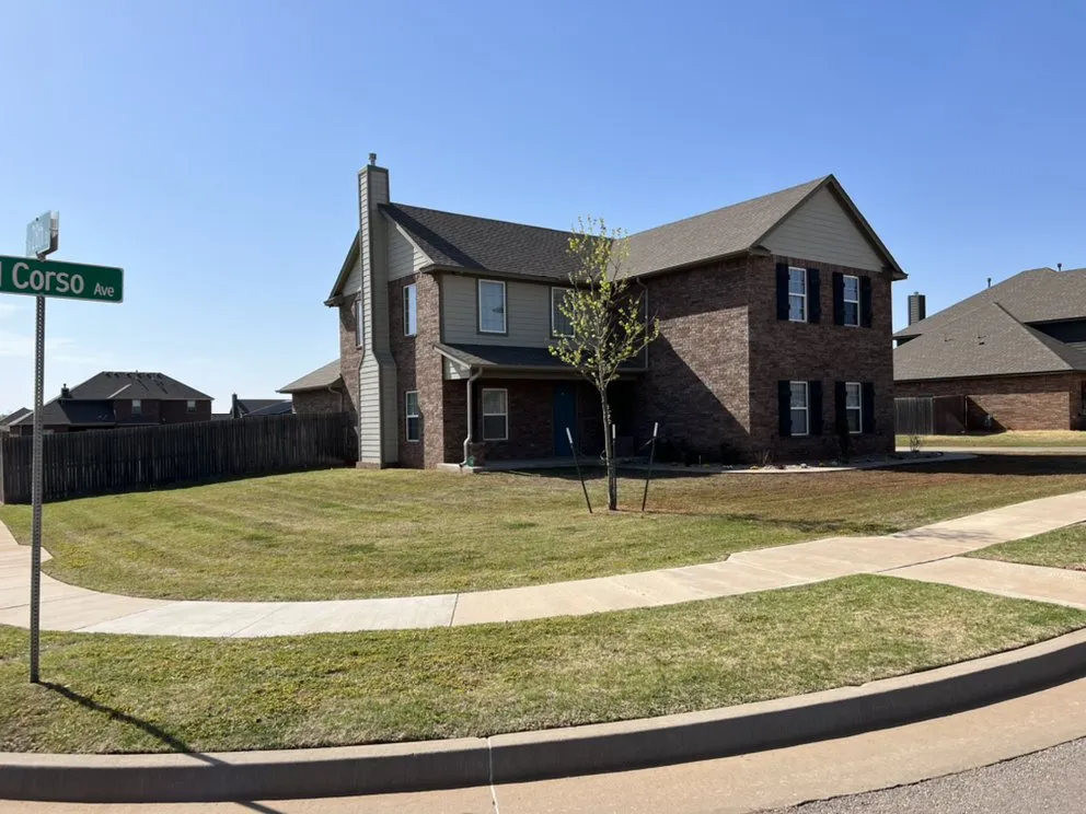 Expert landscaping services experts serving Yukon, OK - Yard Dawgz