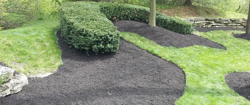 Reliable lawn mowing service experts serving Columbus, OH - Yard Helpers of Columbus