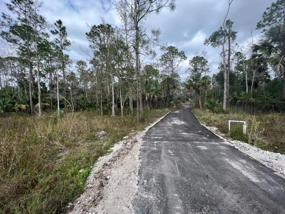 Custom lawn care service in Miami Gardens, FL by Yard Kings 305