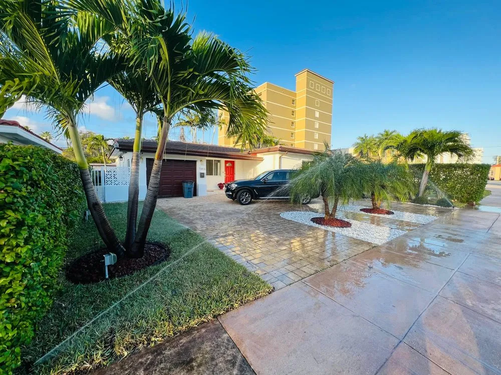 Local yard cleanup service in Miami Gardens, FL - Yard Kings 305