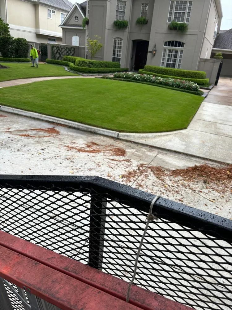 Top-rated landscaping services experts serving Houston, TX - Yard Master