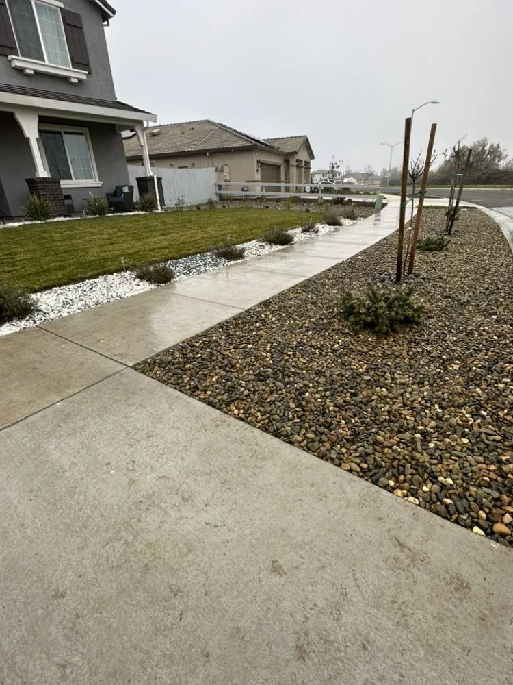 Custom garden landscaping in Merced, CA - Yard Max