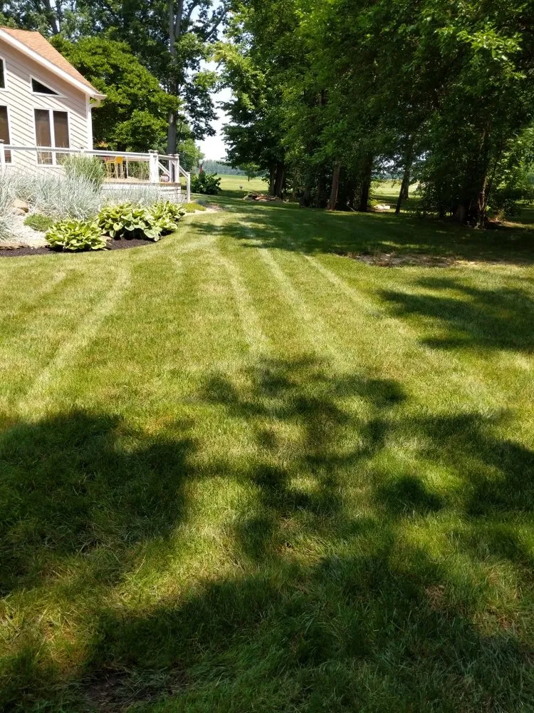 Custom landscape design experts serving Silver Lake, IN - Yard Servants