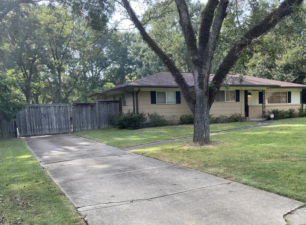 Trusted yard maintenance in Brandon, MS by Yard Smiths Lawn Care