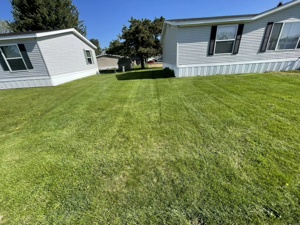 Top-rated lawn care service in Flint, MI - Yard Solutions & Outdoor services