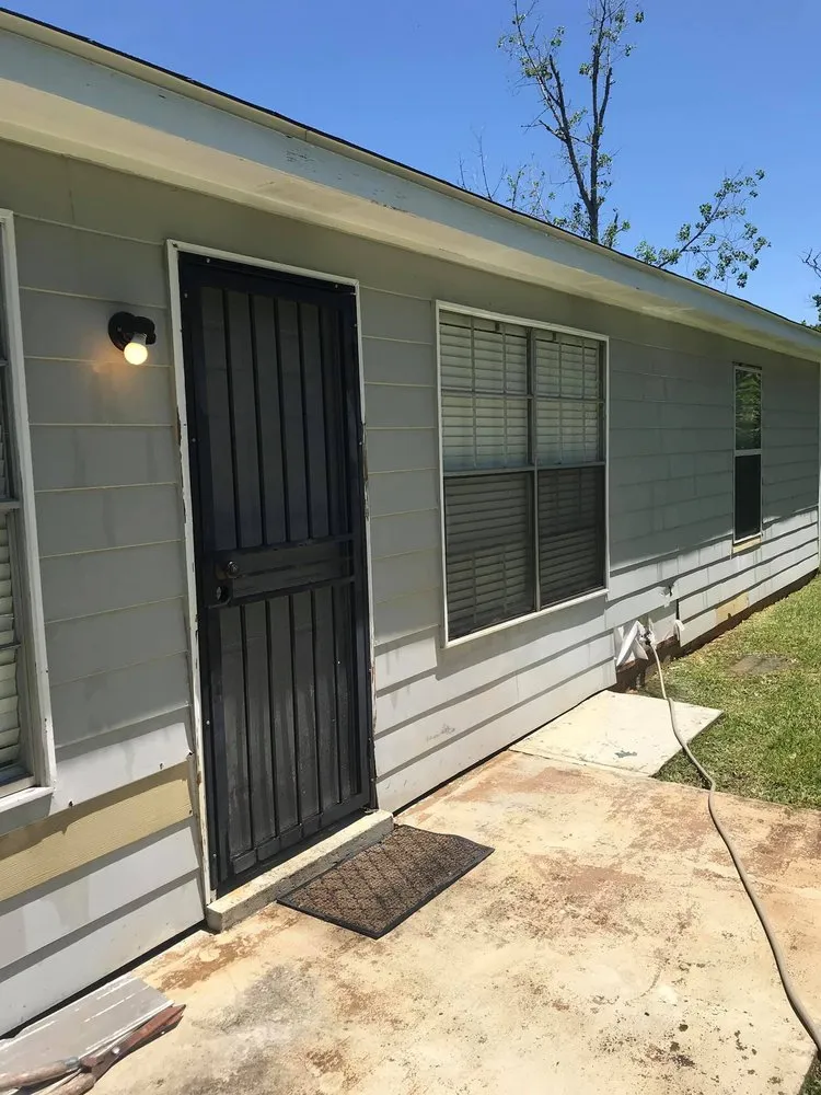 Custom yard cleanup service in Mobile, AL by Yard Tamers Mobile