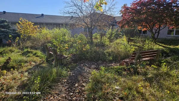 Yard to Yard Lawn Care Landscaping Logo