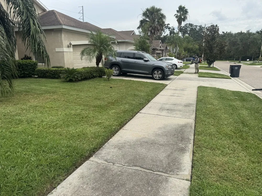 Top-rated lawn mowing service in Ruskin, FL - Yard Wise Lawn Care