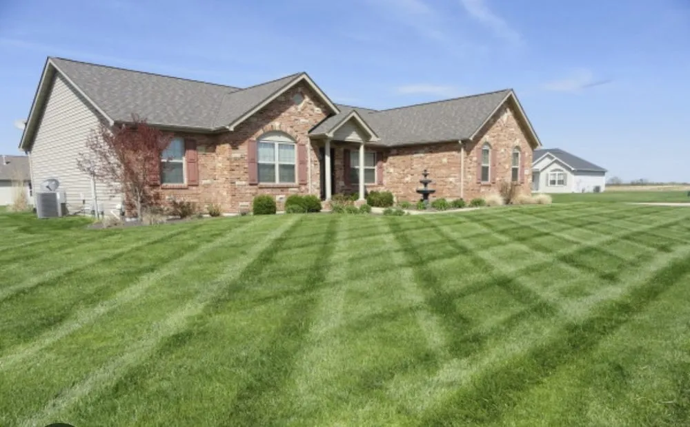 Custom residential landscaping experts serving Monroe, OH - Yard Wizard Landscaping