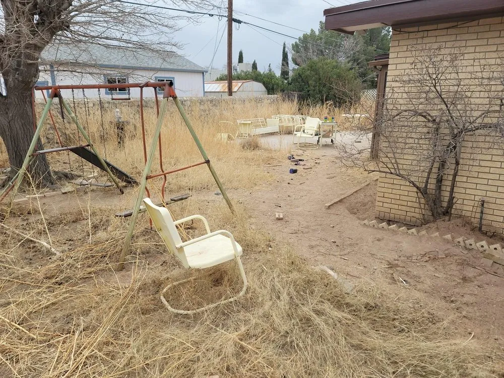 Custom yard cleanup service in El Paso, TX by Yardbirds