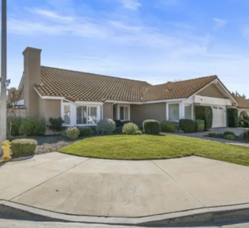 Reliable lawn mowing service in Minco, OK - Yardclippers