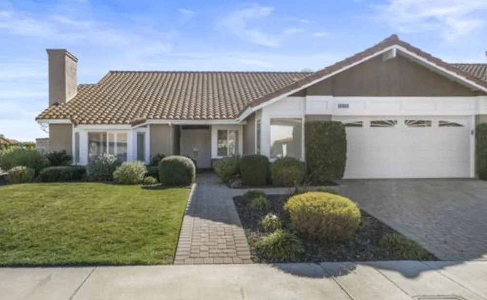 Professional lawn mowing service experts serving Minco, OK - Yardclippers