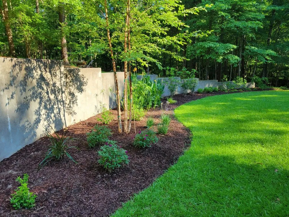 Top-rated lawn care service for beautiful yards in Hamilton, GA by Yardclipz Landscaping