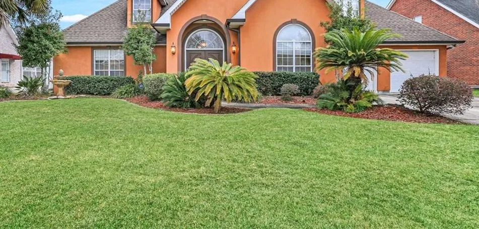 Reliable yard cleanup service for outdoor upgrades across Westwego, LA - YardDawgs