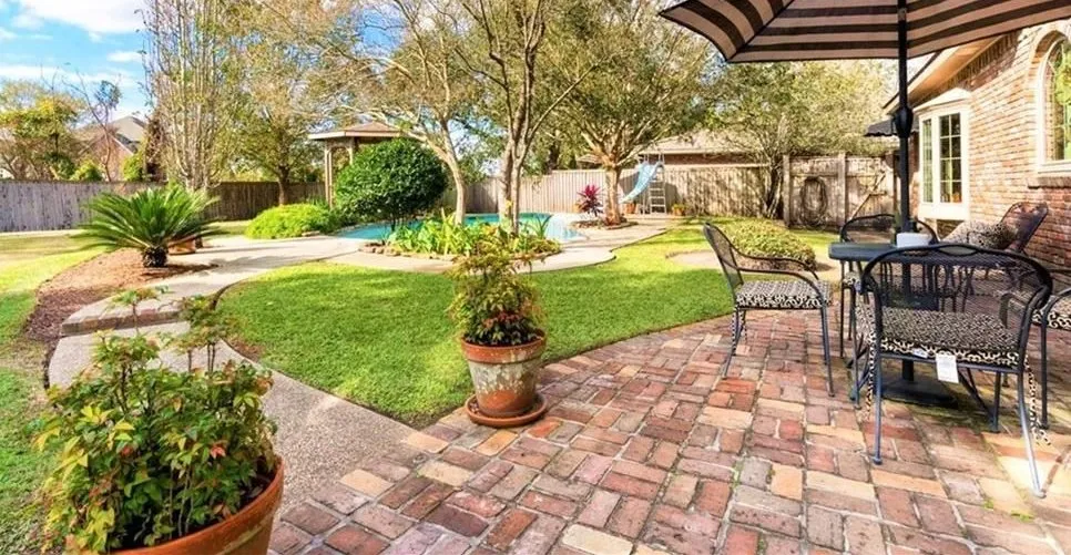 Expert landscaping services in Westwego, LA by YardDawgs