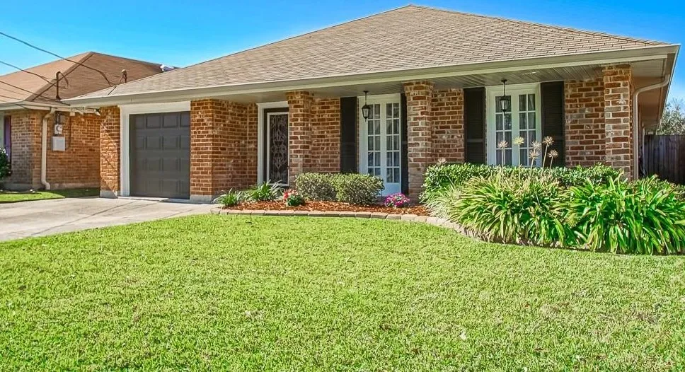 Trusted garden landscaping in Westwego, LA - YardDawgs