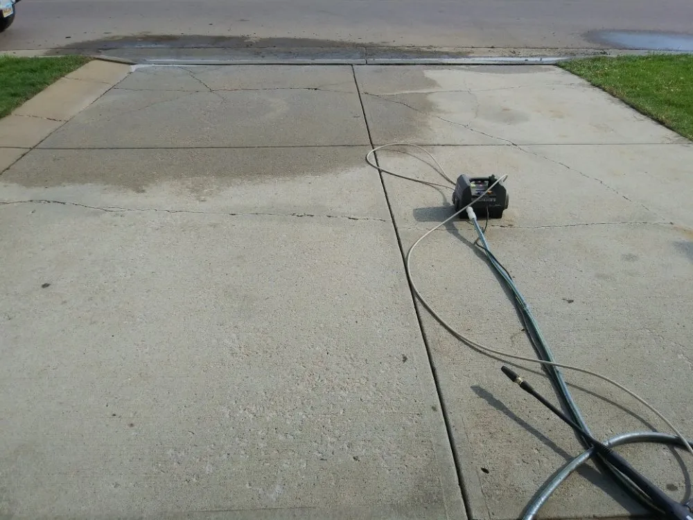 Top-rated lawn mowing service near you across Sioux Falls, SD - YardKutz