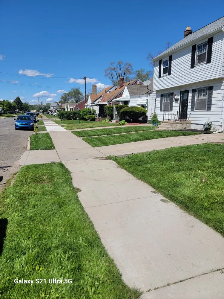 Local garden landscaping for year-round maintenance across Detroit, MI - Yardman Landscaping