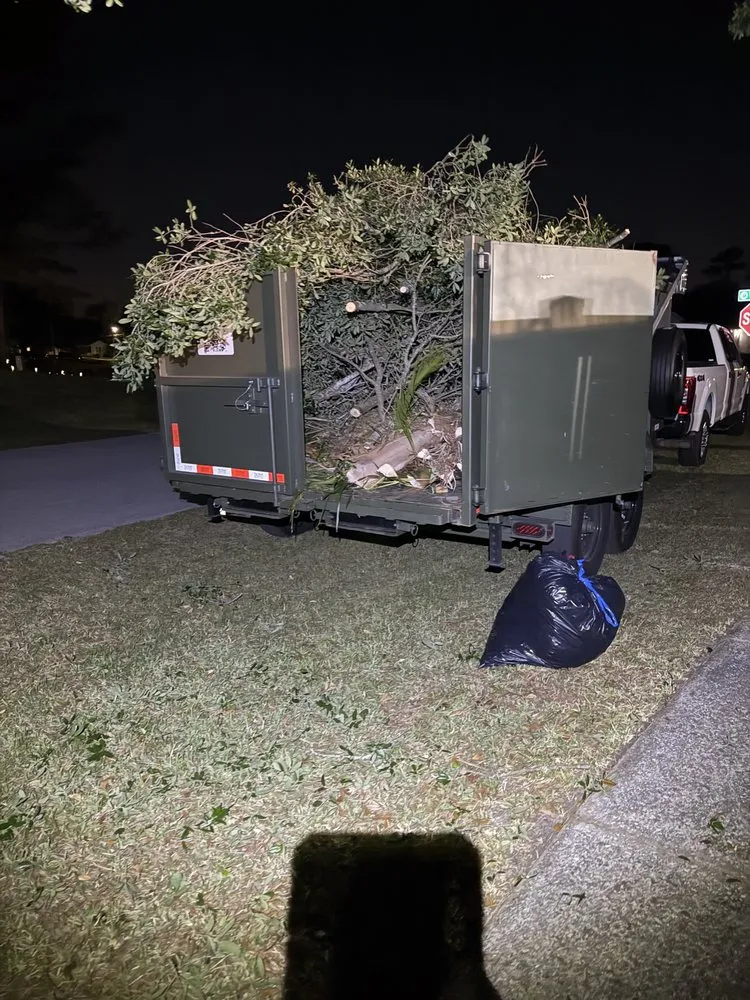 Custom yard maintenance in Deltona, FL - Yardmaster Junk & Hauling