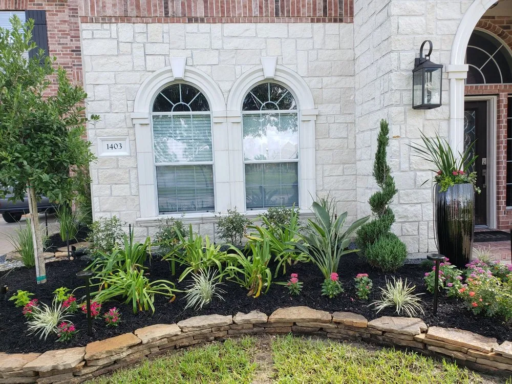 Top-rated landscaping services in Pearland, TX by Yardmaster Lawn & Landscape