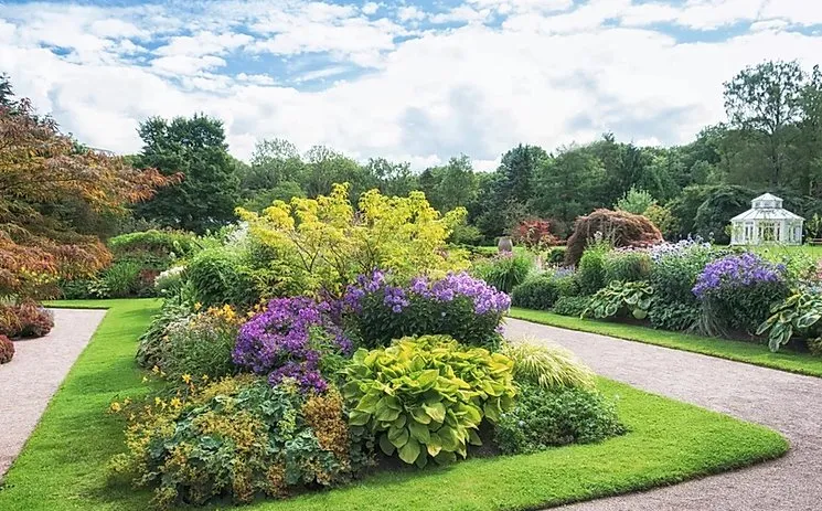 Expert lawn mowing service for beautiful yards across Boynton Beach, FL - Yards Plus Landscaping