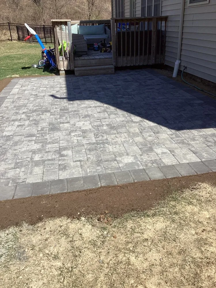 Top-rated yard cleanup service for homes across Cave Spring, VA - Yards Year Round