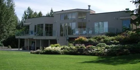 Affordable yard cleanup service for beautiful yards in Anchorage, AK by Yardscaping