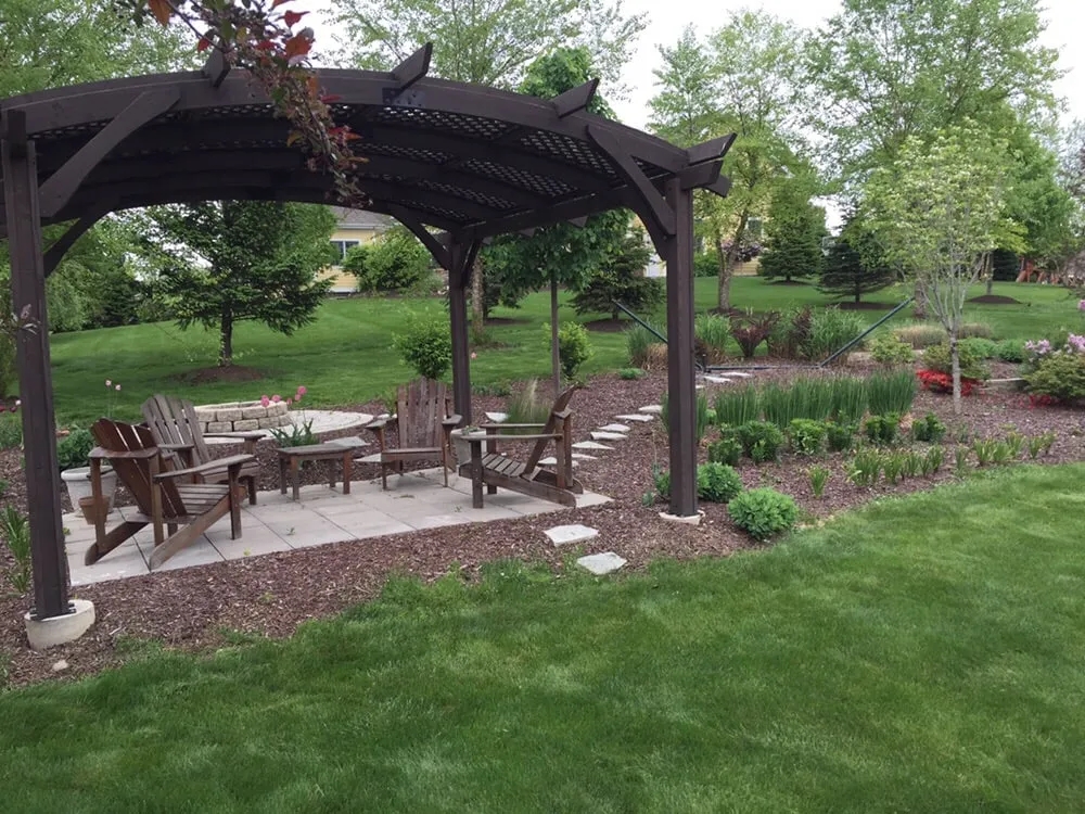Custom yard maintenance experts serving Michigan City, IN - Yardshark