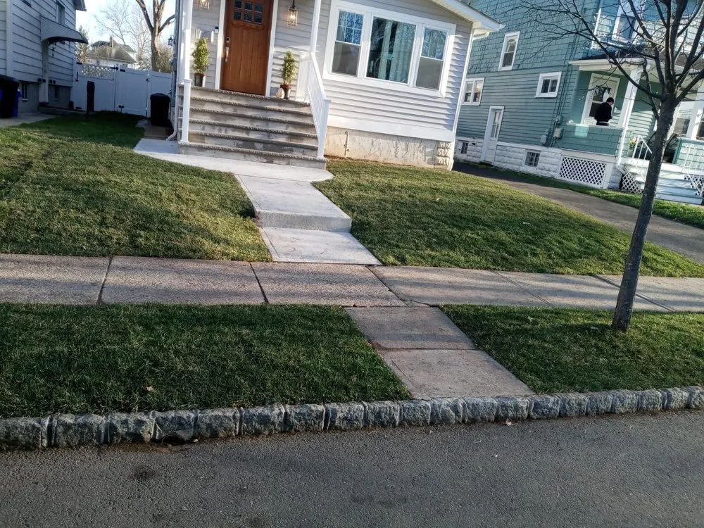 Professional outdoor landscaping experts serving Roselle, NJ - YarDudes