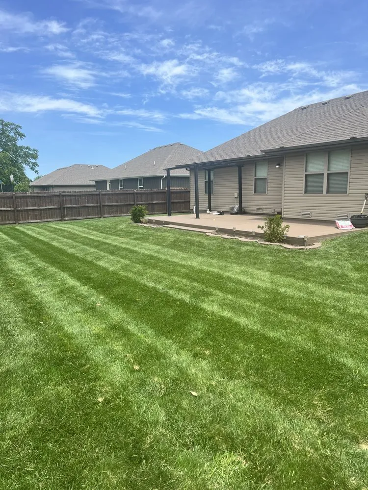 Professional lawn care service experts serving Republic, MO - Yardvark Lawn Solutions
