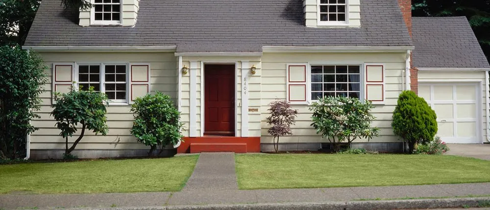 Trusted garden landscaping with custom design in Chesapeake, VA by Yardworks Lawn Service