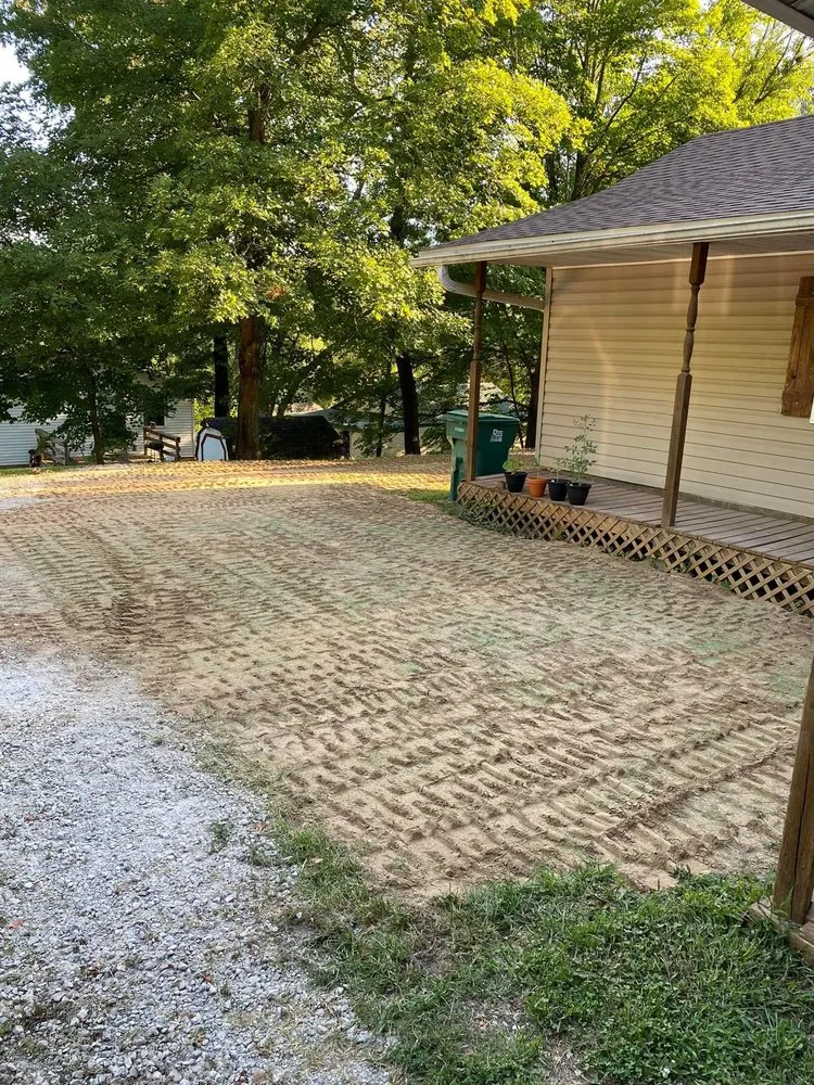 Custom garden landscaping in Mountain Grove, MO by Yarger Land Services