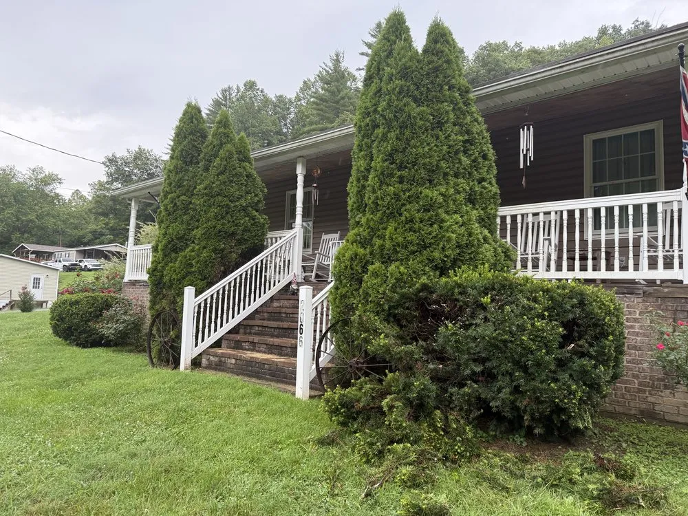 Professional lawn mowing service for homes across Louisa, KY - Yaunks Elite Lawncare and Tree Services