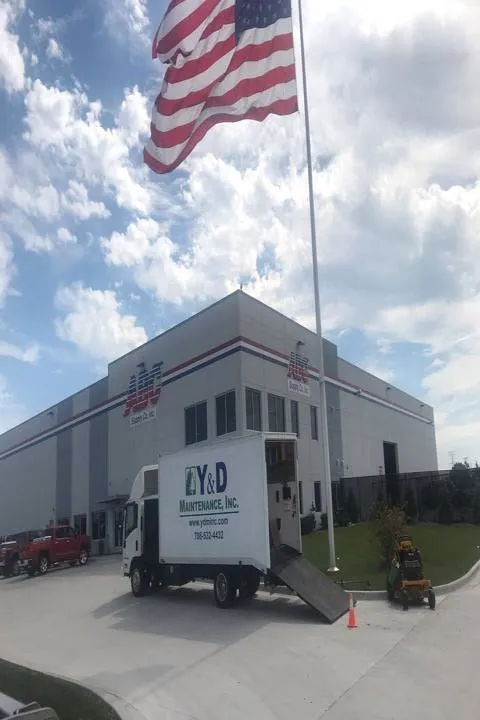 Local yard maintenance in Frankfort, IL - Y&D Maintenance