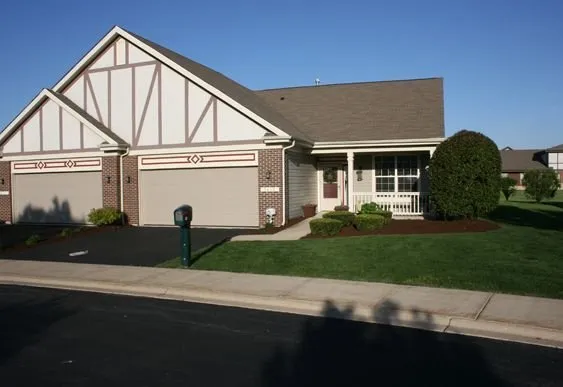 Affordable lawn mowing service experts serving Tinley Park, IL - Y&D Maintenance