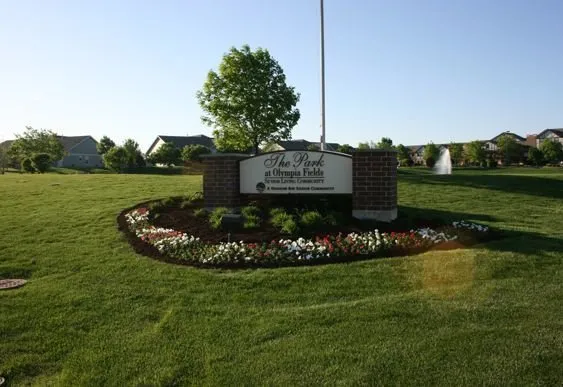 Trusted residential landscaping experts serving Tinley Park, IL - Y&D Maintenance