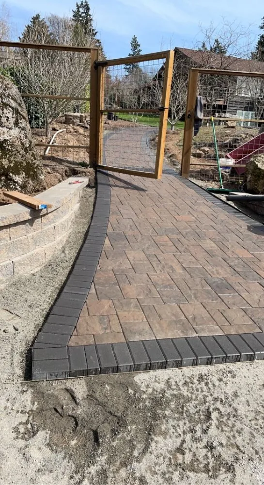 Affordable landscape design experts serving Hood River, OR - Y&E