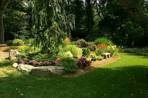 Trusted landscaping services for year-round maintenance in West Hartford, CT by Year-Round Landscaping