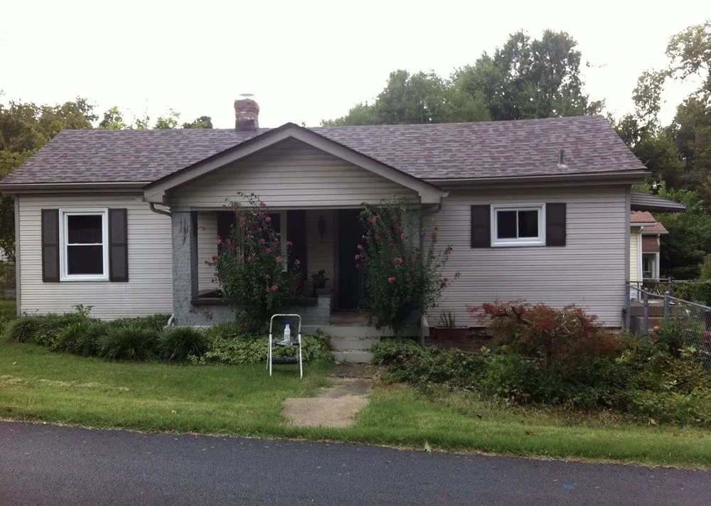 Affordable yard cleanup service experts serving Louisville, KY - Yearns exterior cleaning & caretaking