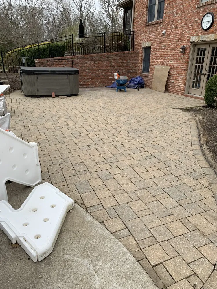 Local yard maintenance for beautiful yards across Louisville, KY - Yearns exterior cleaning & caretaking