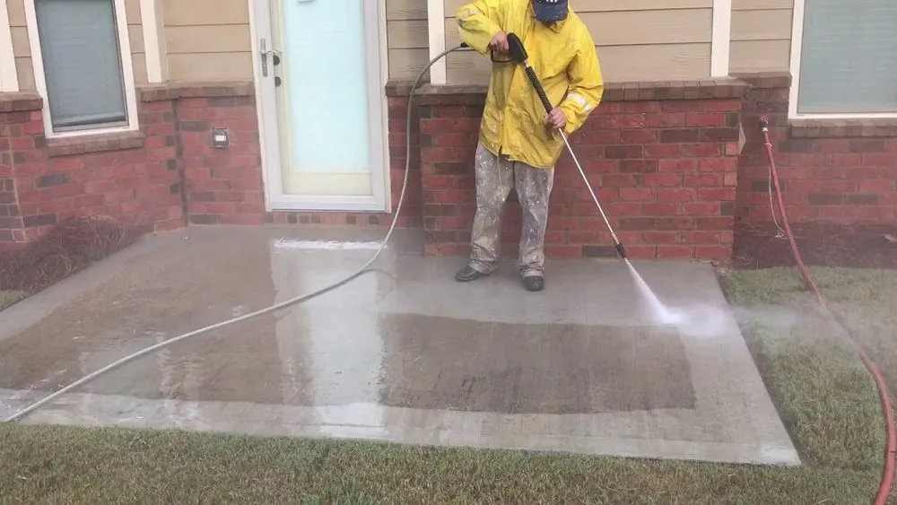 Expert yard cleanup service for residential properties in Pontiac, MI by Yegafy Company