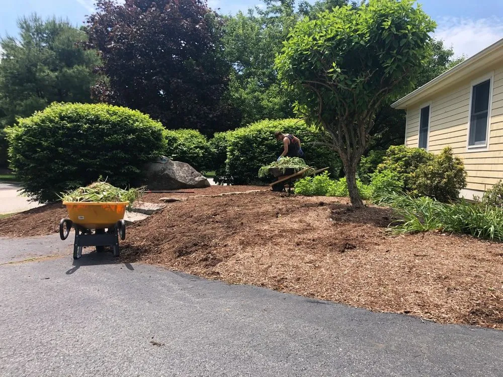 Local outdoor landscaping experts serving Hartford, CT - Yello Landscaping