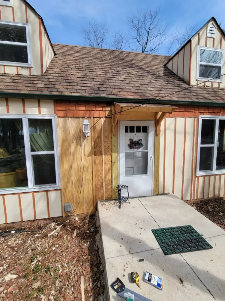 Affordable lawn mowing service experts serving Mountain View, MO - Yellow Leaf Landscaping